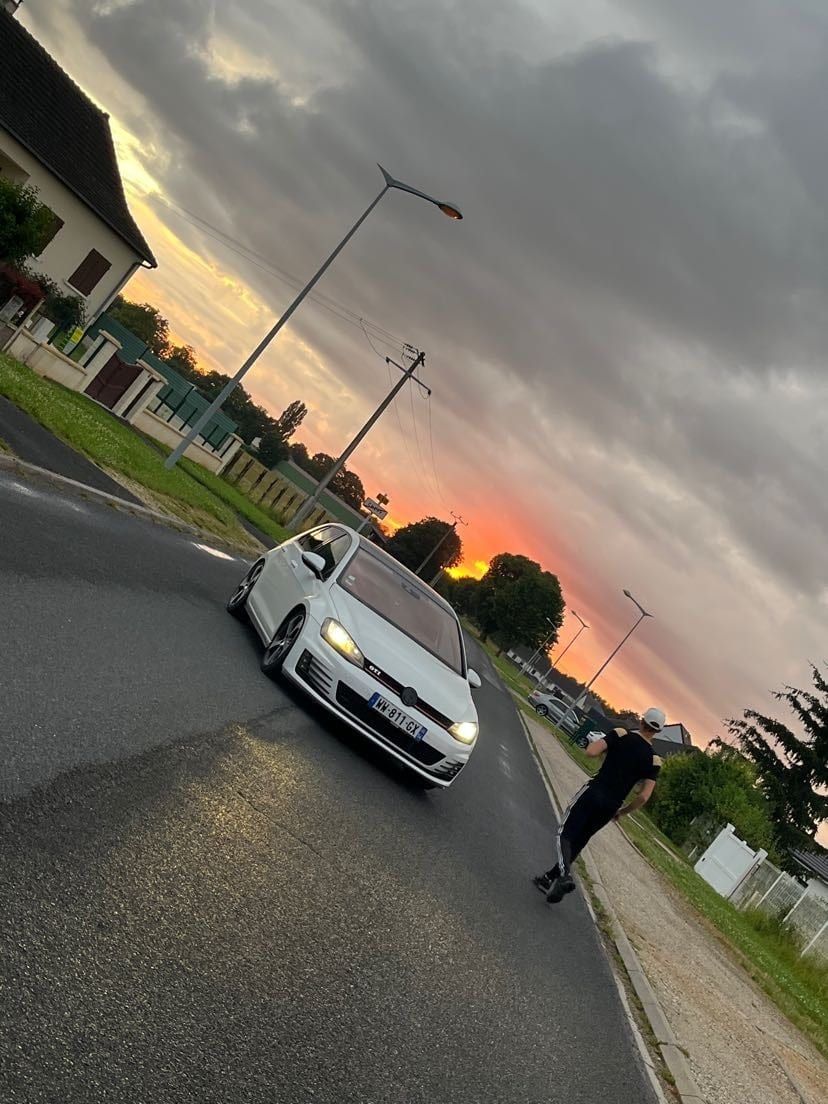 Profil de Adham